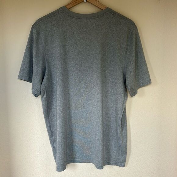 Nike Iowa Hawkeyes Heather Gray Dri-Fit T-shirt size medium - Picture 4 of 8